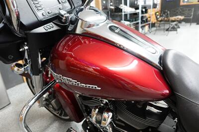 2017 Harley-Davidson Street Glide   - Photo 32 - Kingman, KS 67068