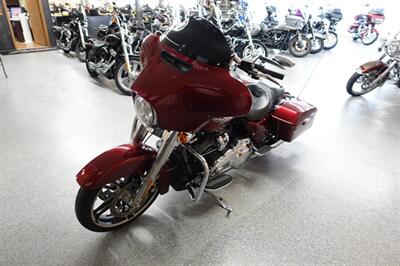2017 Harley-Davidson Street Glide   - Photo 4 - Kingman, KS 67068