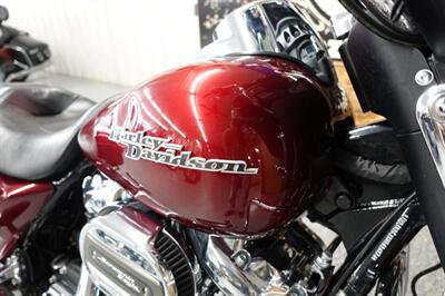 2017 Harley-Davidson Street Glide   - Photo 15 - Kingman, KS 67068