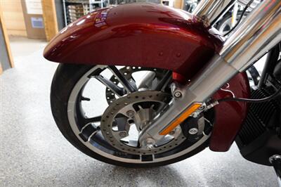 2017 Harley-Davidson Street Glide   - Photo 27 - Kingman, KS 67068