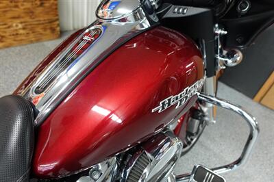 2017 Harley-Davidson Street Glide   - Photo 16 - Kingman, KS 67068