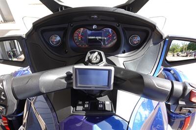 2016 Can Am Spyder RT Limited SE6 - Photo 44 - Kingman, KS 67068