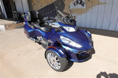 2016 Can Am Spyder RT Limited SE6 - Photo 2 - Kingman, KS 67068