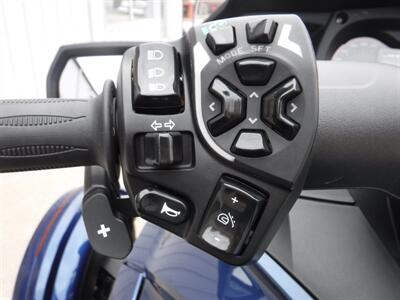 2016 Can Am Spyder RT Limited SE6   - Photo 14 - Kingman, KS 67068