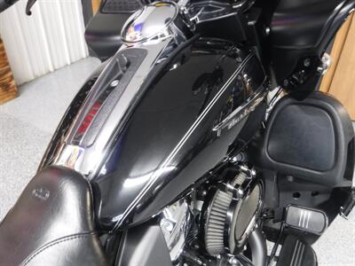 2017 Harley-Davidson Road Glide Ultra   - Photo 13 - Kingman, KS 67068