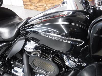 2017 Harley-Davidson Road Glide Ultra   - Photo 12 - Kingman, KS 67068