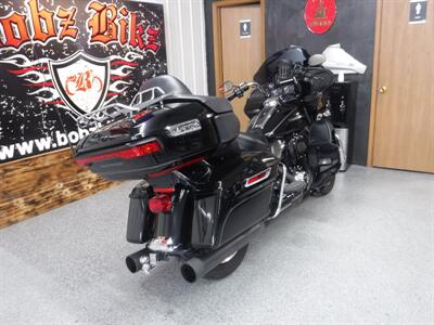 2017 Harley-Davidson Road Glide Ultra   - Photo 8 - Kingman, KS 67068