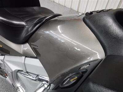 2004 Honda Gold Wing 1800 ABS   - Photo 8 - Kingman, KS 67068