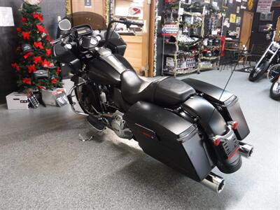 2012 Harley-Davidson Road Glide Custom   - Photo 19 - Kingman, KS 67068