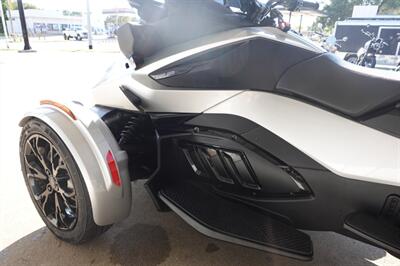2023 Can Am Spyder RT SE6   - Photo 21 - Kingman, KS 67068