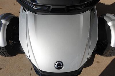 2023 Can Am Spyder RT SE6   - Photo 15 - Kingman, KS 67068