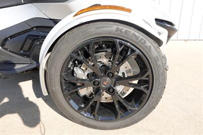 2023 Can Am Spyder RT SE6   - Photo 13 - Kingman, KS 67068