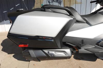2023 Can Am Spyder RT SE6   - Photo 9 - Kingman, KS 67068
