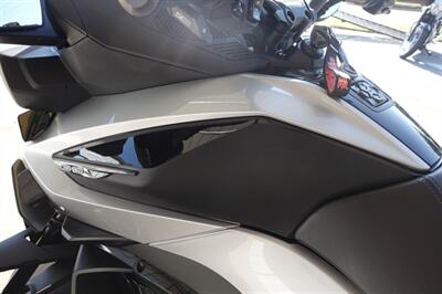 2023 Can Am Spyder RT SE6   - Photo 31 - Kingman, KS 67068