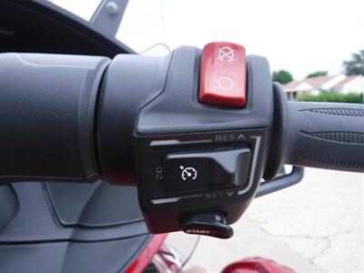 2015 Can Am Spyder RT Limited SE6   - Photo 14 - Kingman, KS 67068