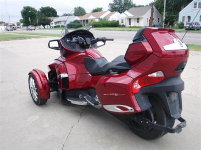 2015 Can Am Spyder RT Limited SE6   - Photo 11 - Kingman, KS 67068