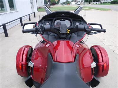 2015 Can Am Spyder RT Limited SE6   - Photo 18 - Kingman, KS 67068