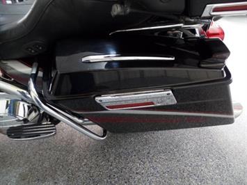 2006 Harley-Davidson Ultra Classic CVO   - Photo 23 - Kingman, KS 67068