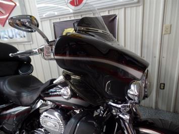 2006 Harley-Davidson Ultra Classic CVO   - Photo 12 - Kingman, KS 67068