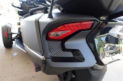 2022 Can-Am Spyder RT Limited SE6   - Photo 25 - Kingman, KS 67068