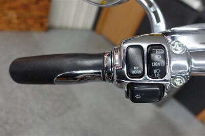 2004 Harley-Davidson Softail Deuce CVO   - Photo 35 - Kingman, KS 67068