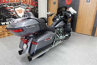 2022 Harley-Davidson Road Glide Limited   - Photo 9 - Kingman, KS 67068