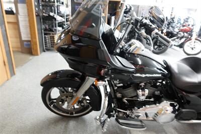 2018 Harley-Davidson Road Glide   - Photo 24 - Kingman, KS 67068