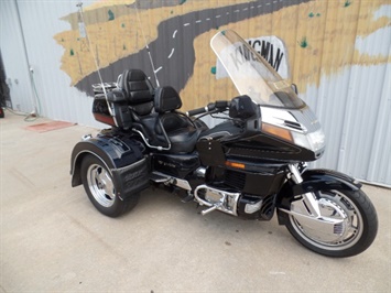 1997 Honda Gold Wing 1500 Trike Motortrike   - Photo 2 - Kingman, KS 67068