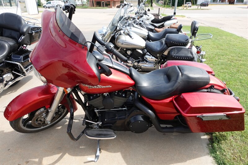 2013 Harley-Davidson Street Glide   - Photo 1 - Kingman, KS 67068