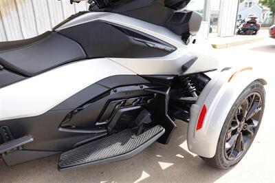 2022 Can Am Spyder RT SE6   - Photo 11 - Kingman, KS 67068