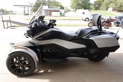 2022 Can Am Spyder RT SE6   - Photo 5 - Kingman, KS 67068