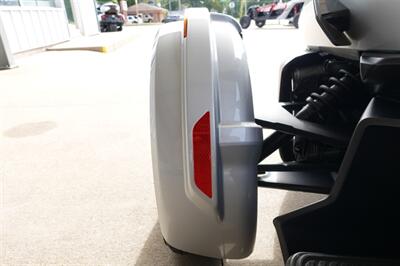 2022 Can Am Spyder RT SE6   - Photo 38 - Kingman, KS 67068