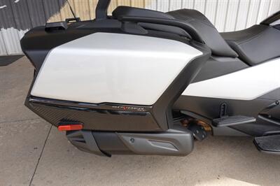 2022 Can Am Spyder RT SE6   - Photo 9 - Kingman, KS 67068