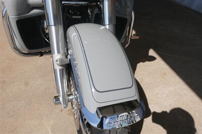 2024 Harley-Davidson Tri Glide - Photo 10 - Kingman, KS 67068