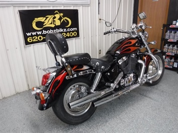 2005 Honda Shadow 1100 Sabre   - Photo 13 - Kingman, KS 67068