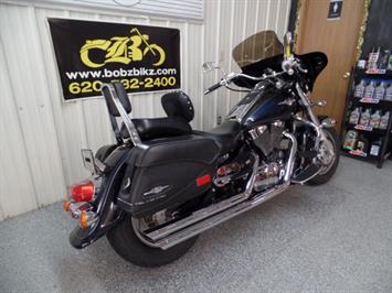 2006 Suzuki Boulevard C90   - Photo 11 - Kingman, KS 67068