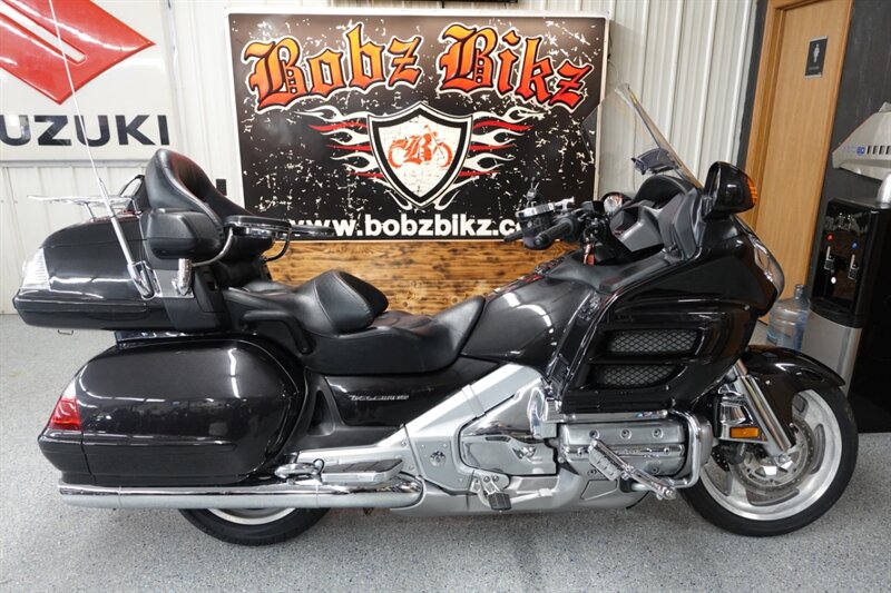 2010 Honda Gold Wing 1800 ABS   - Photo 1 - Kingman, KS 67068