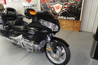 2010 Honda Gold Wing 1800 ABS   - Photo 2 - Kingman, KS 67068