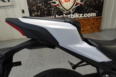 2025 Yamaha YZF R3   - Photo 26 - Kingman, KS 67068