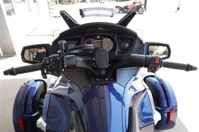 2017 Can Am Spyder RT Limited SE6   - Photo 44 - Kingman, KS 67068