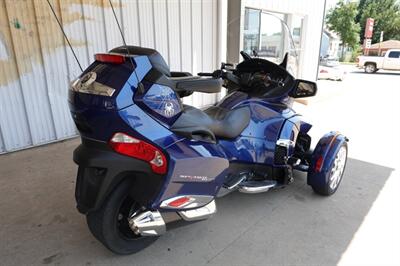 2017 Can Am Spyder RT Limited SE6   - Photo 8 - Kingman, KS 67068