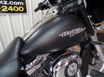 2011 Harley-Davidson Street Glide   - Photo 9 - Kingman, KS 67068