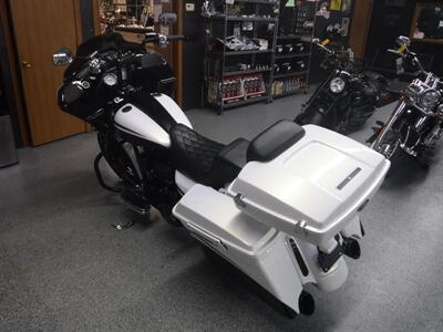 2012 Harley-Davidson Road Glide Custom CVO   - Photo 5 - Kingman, KS 67068