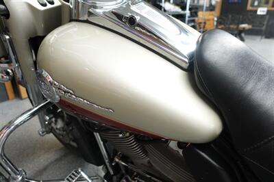 2006 Harley-Davidson Ultra Classic CVO - Photo 33 - Kingman, KS 67068