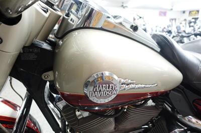 2006 Harley-Davidson Ultra Classic CVO - Photo 32 - Kingman, KS 67068