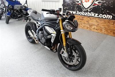 2023 Triumph Speed Triple 1200 RS   - Photo 2 - Kingman, KS 67068
