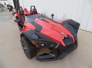 2015 Polaris Slingshot SL   - Photo 2 - Kingman, KS 67068