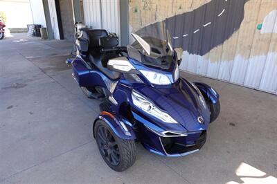 2017 Can Am Spyder RT-S SE6   - Photo 2 - Kingman, KS 67068