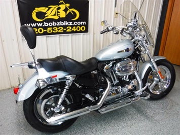 2011 Harley-Davidson Sportster 1200 Custom   - Photo 3 - Kingman, KS 67068