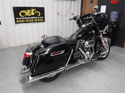 2018 Harley-Davidson Ultra Classic   - Photo 12 - Kingman, KS 67068
